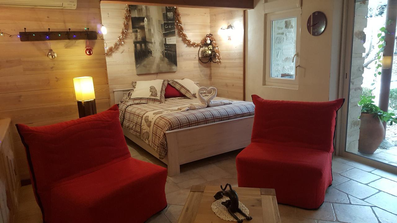 L'Olivier Chez Mame Marthe Villa วัลลงปงต์ดาร์ก ภายนอก รูปภาพ